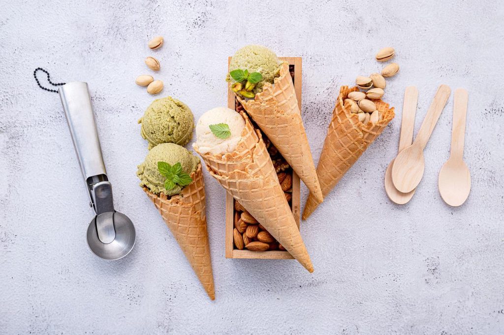 ice cream, cones, scooper-5928048.jpg