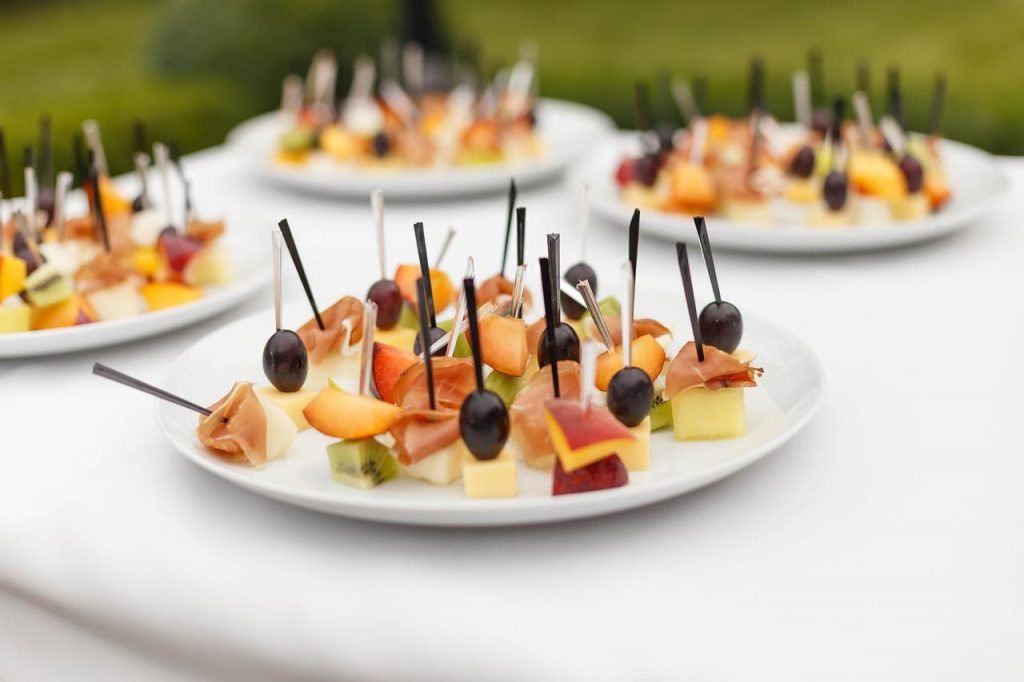 snack, plate, canapes-5077036.jpg